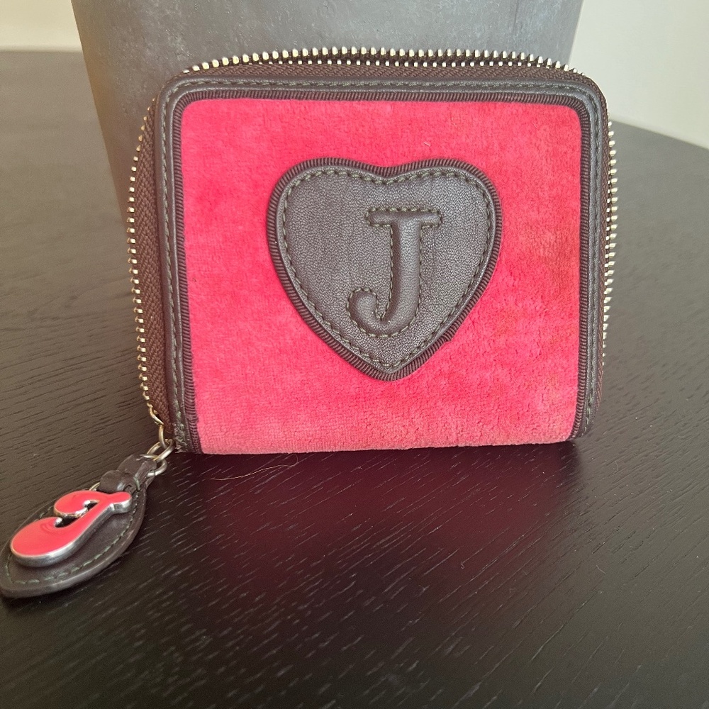 JUICY Couture Brown & Pink  Logo Zip Around Juicy Princess Mad Money Wallet